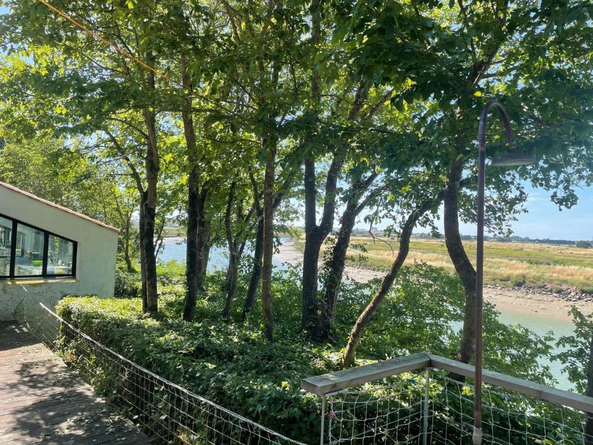 Maison En Bord De Riviere De Mer Le Fenouiller Esterno foto