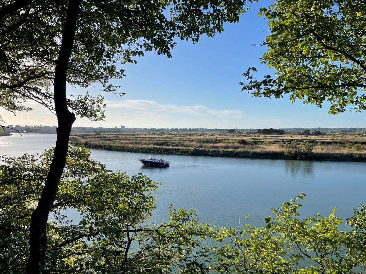 Maison En Bord De Riviere De Mer Le Fenouiller Esterno foto