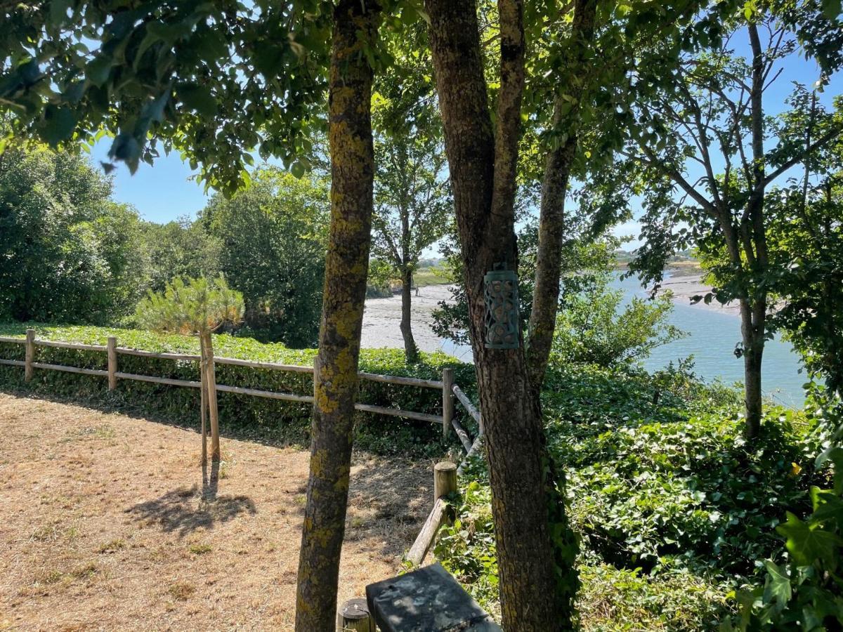 Maison En Bord De Riviere De Mer Le Fenouiller Esterno foto
