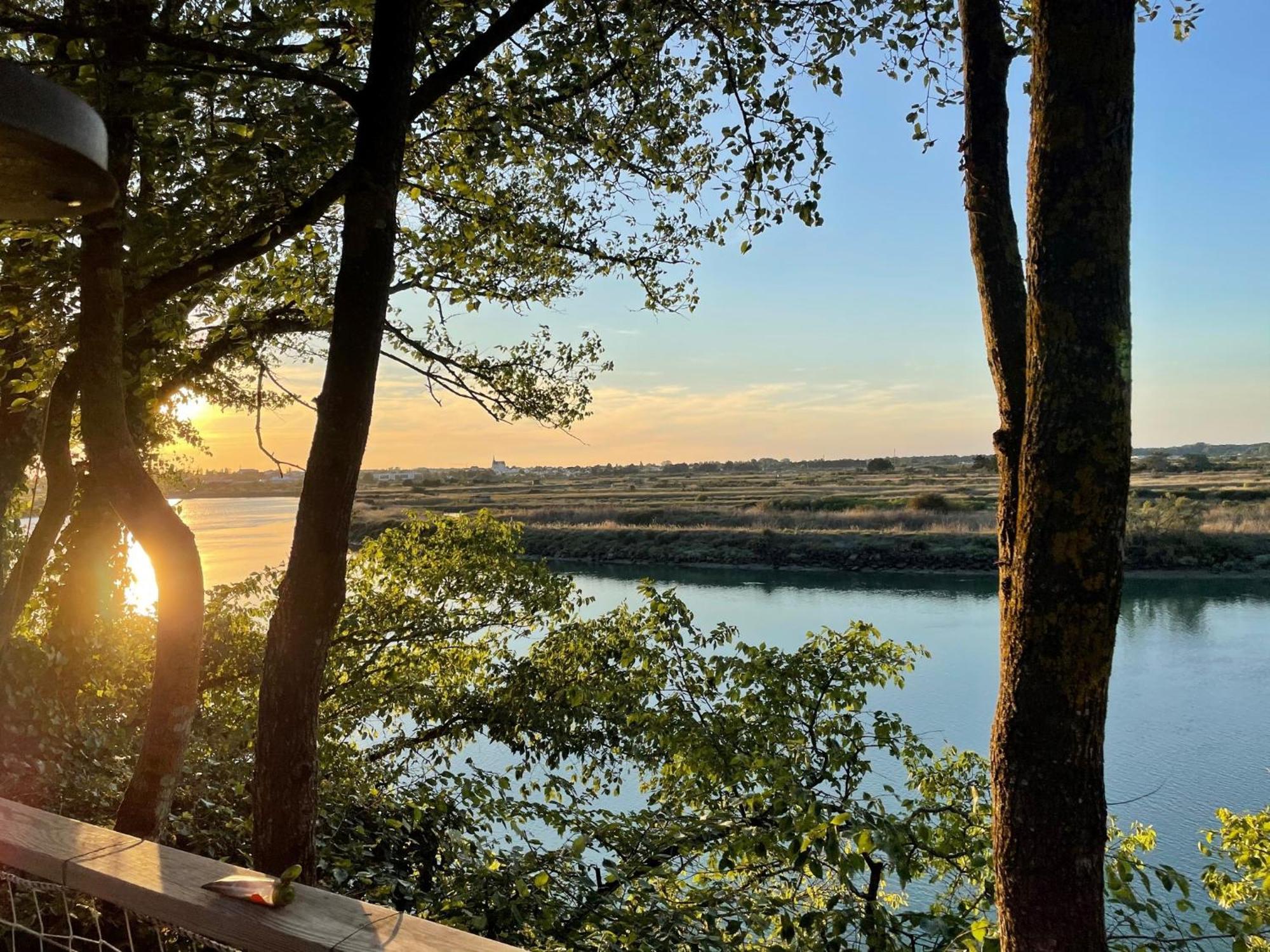 Maison En Bord De Riviere De Mer Le Fenouiller Esterno foto